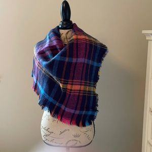 Checkered Oversized Scarf